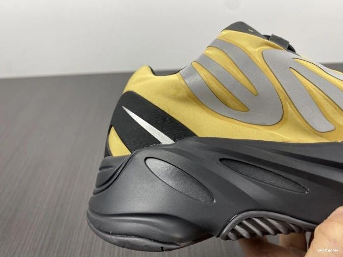 MNVN Boost Flux' GZ0717 Yeezy 'Honey 700 0809